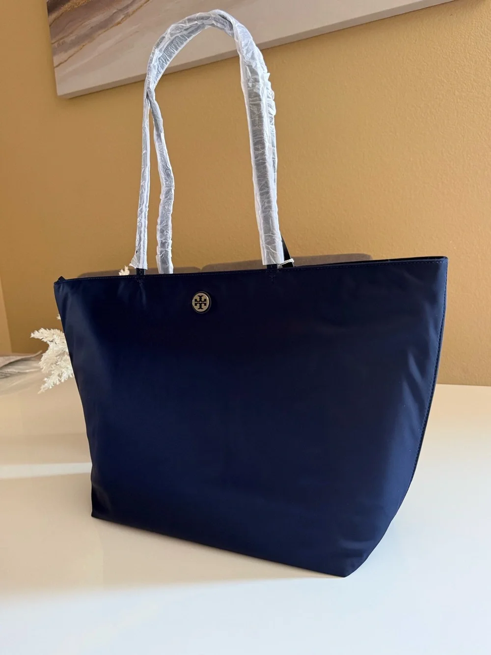 NWT , tory burch navy blue tote shoulder bag $300
